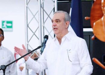 Luis Abinader resalta papel de la Armada contra el narcotráfico