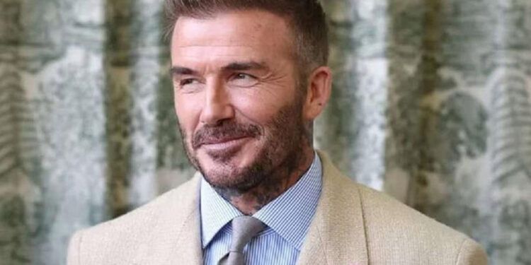 David Beckham es condecorado caballero por el rey Carlos III en Windsor
