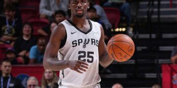David Jones-García brilla con 28 puntos en victoria de Spurs en Liga de Verano NBA