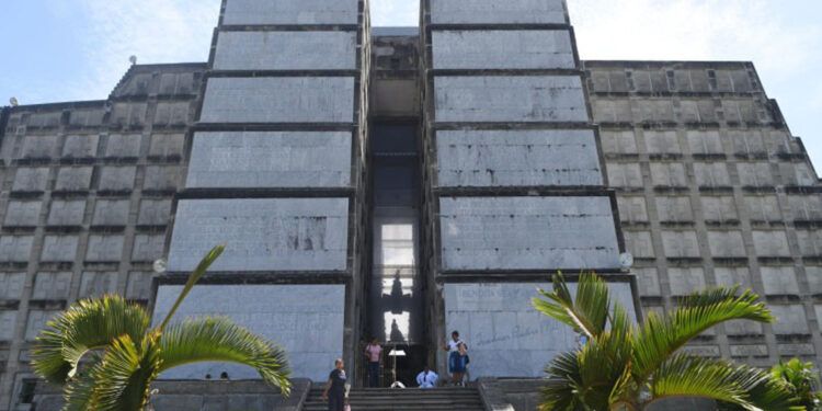 Debate sobre los restos de Cristóbal Colón sigue 532 años después
