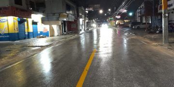 Defensa Civil inicia evacuaciones preventivas en Barahona por huracán Beryl.