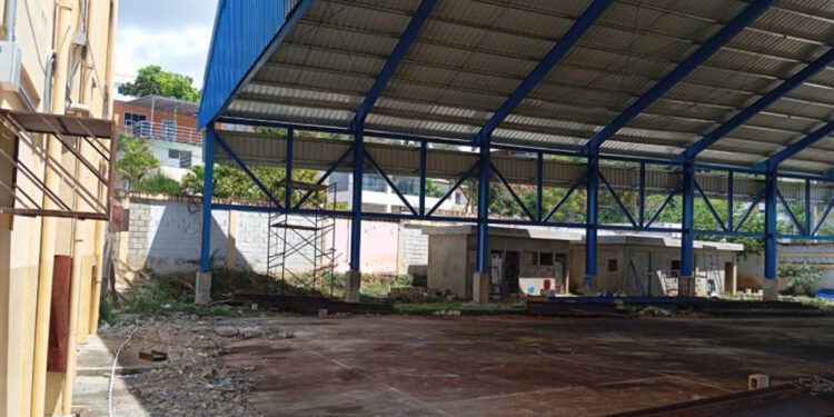 Defensor del Pueblo exige mejoras urgentes en escuelas