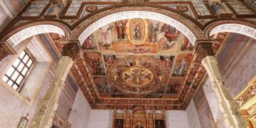 Descubren pinturas originales del Templo de Santa María Huiramangaro en Pátzcuaro