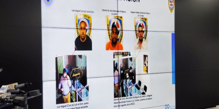 Desmantelan banda que se hacía pasar por agentes de la DNCD y fiscales