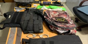Desmantelan red delictiva e incautan drogas y armas en La Romana