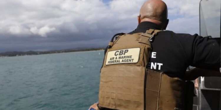 Detienen a dos dominicanos en Puerto Rico con más de 300 kilos de cocaína