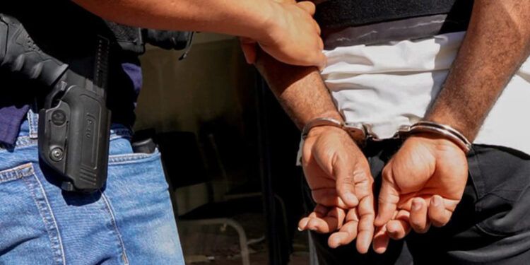 Detienen en el AILA a hombre ligado a 1,360 paquetes de cocaína