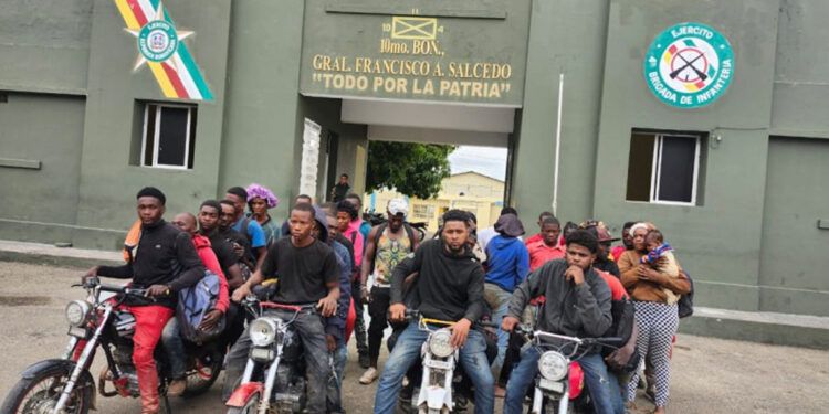 Detienen haitianos indocumentados en Dajabón