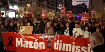 Dimite el presidente de Valencia tras críticas por gestión de inundaciones