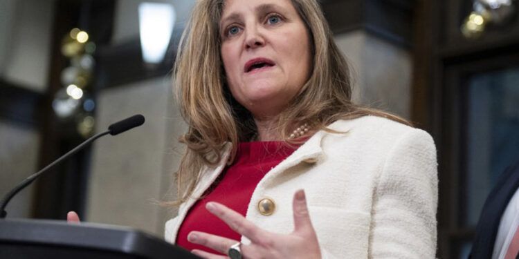 Dimite la vice primera ministra de Canadá por diferencias sobre aranceles de Trump