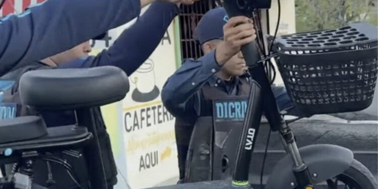 Dío Astacio ordena operativos por patinetas en SDE