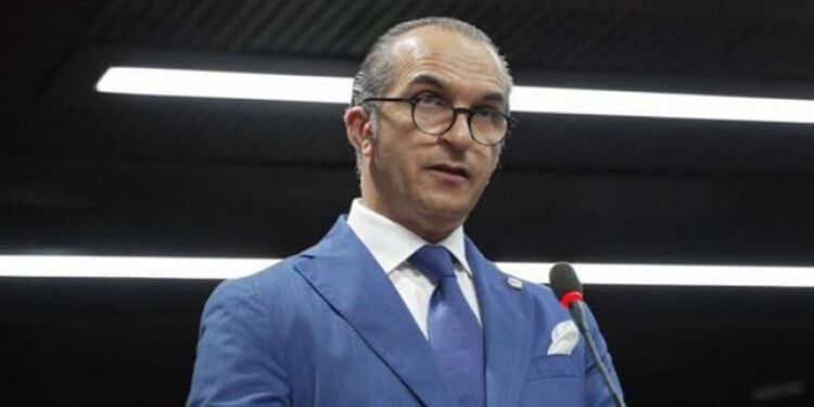 Diputado Gory Moya se querella contra comunicador por difamación