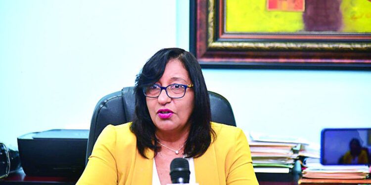 Directora del Reid Cabral reafirma compromiso con servicios de calidad