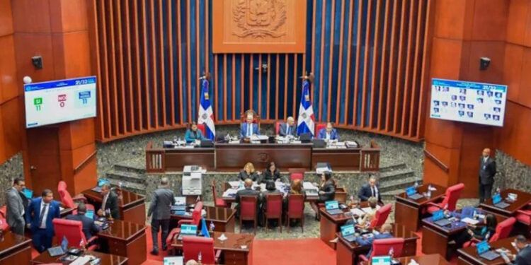 Dirigentes sindicales celebran aprobación inicial de reforma al Código de Trabajo