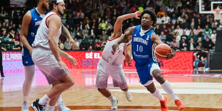 Dominicana deja escapar ventaja y cae 89-88 ante México