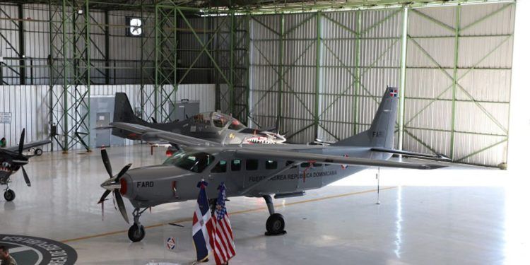 EEUU dona aeronave valorada en 8 millones de dólares al Ministerio de Defensa