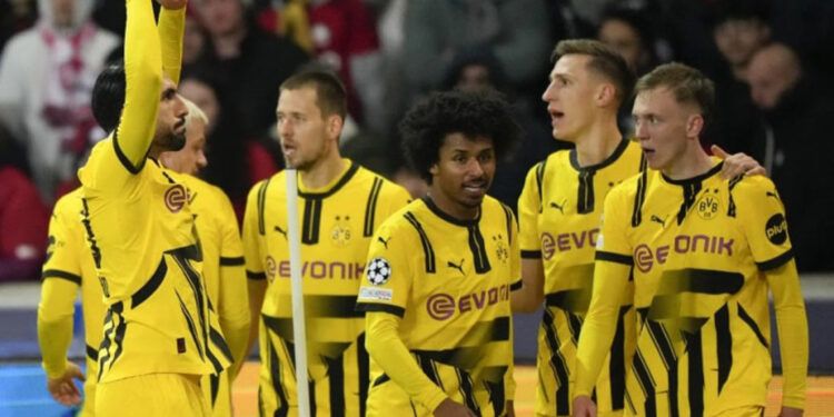 Dortmund vence a Lille y avanza a cuartos de la Champions
