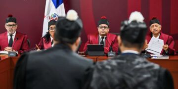 Dos jueces del TC critican sentencia por modificar candidaturas independientes