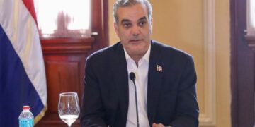 Dos ministerios aún vacantes tras renuncias de titulares