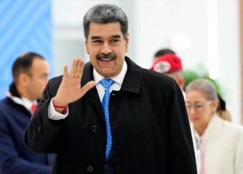 Maduro pide paz a Trump ante amenaza militar: “No crazy war, please!”