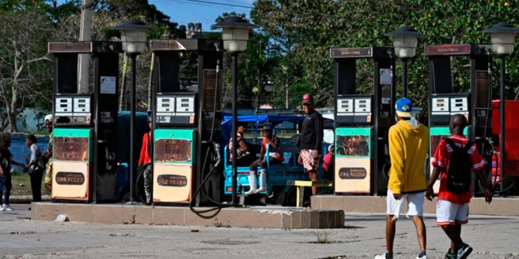 Economía cubana se hunde por bloqueo petrolero