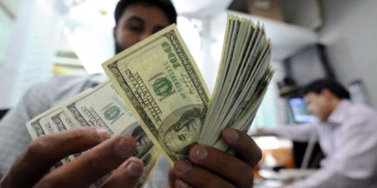 Economistas advierten impacto del impuesto a remesas de Trump