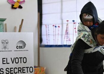 Ecuador abre votación presidencial entre Noboa y González