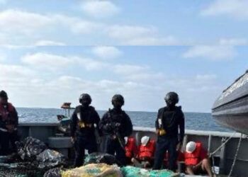 Ecuador y EE.UU. incautan 4,6 toneladas de droga en altamar