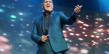 Eddy Herrera regresa al Lehman Center con show lleno de éxitos y emoción