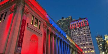 Edificios de Nueva York se iluminan por independencia dominicana