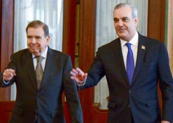 Edmundo González insiste en asumir presidencia de Venezuela
