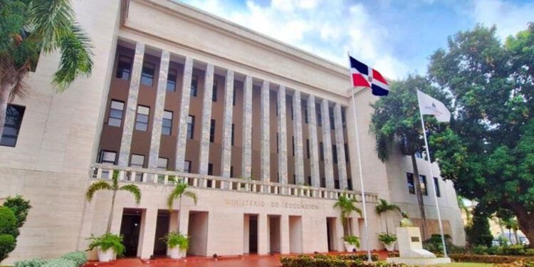 Educación transfiere RD$349 millones para gastos operativos