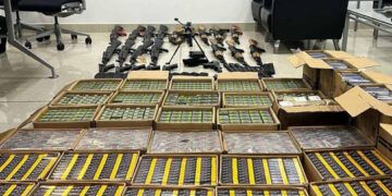 EE. UU. acusa a tres por armas decomisadas en puerto dominicano