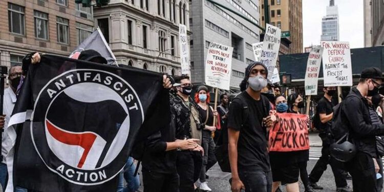 EE. UU. designa grupos Antifa europeos como terroristas