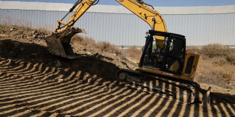 EE.UU. retoma construcción del muro fronterizo en Tijuana por orden de Trump