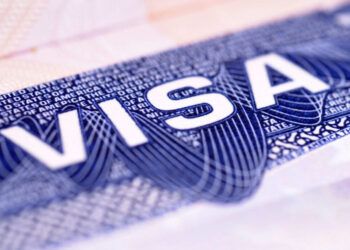 EE.UU. revisa 55 millones de visas por posibles violaciones migratorias