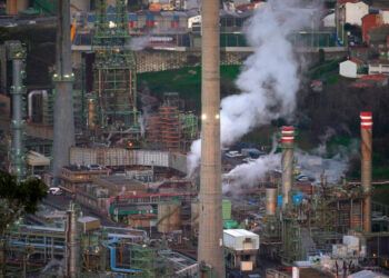 EEUU e Israel atacan instalaciones nucleares en Irán