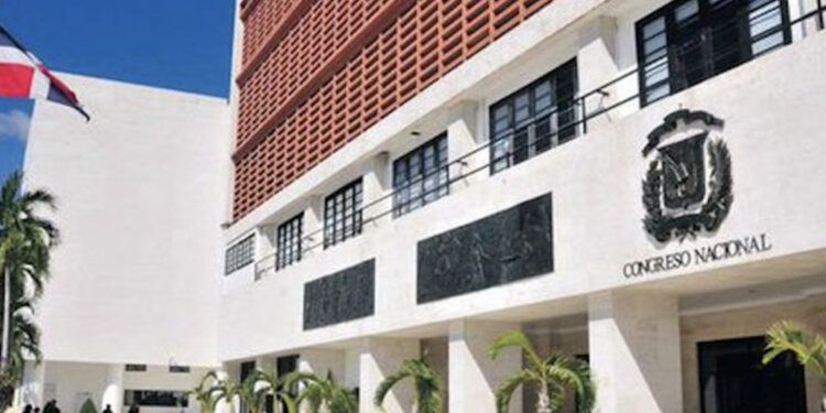 Ejecutivo promulga leyes de Alquileres y creación del Ministerio de Justicia