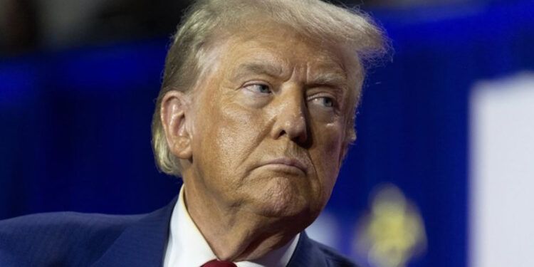 Ejército de EE.UU. critica al personal de Trump por incidente en cementerio de Arlington