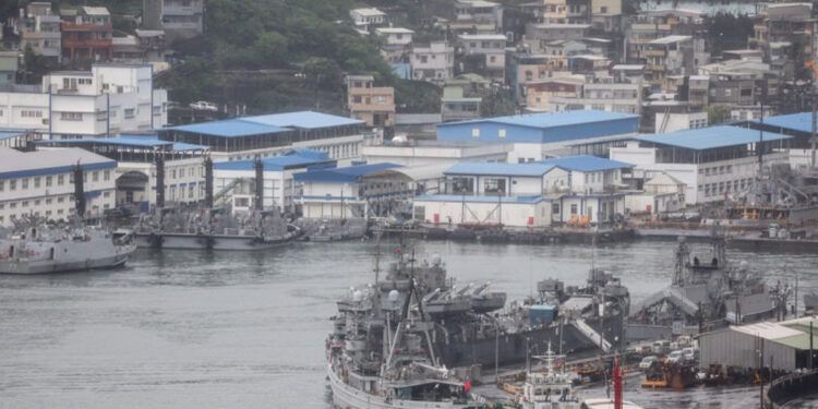 El estrecho de Taiwán, clave marítima y foco de tensión militar