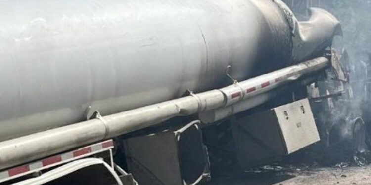 El padre de una víctima de la explosión en Haití: "El fuego lo abrazó"