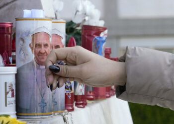 El papa Francisco se encuentra en estado grave, informa el Vaticano