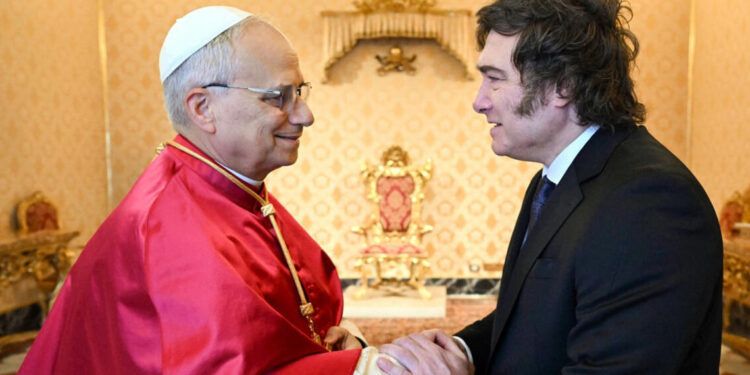 El papa León XIV y Milei dialogan sobre pobreza y paz