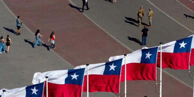 Elecciones presidenciales de Chile cierran con alto voto