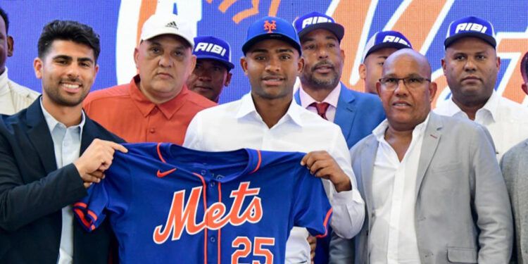 Elián Peña, a sus 17 años, firma con los Mets por US$5 millones y promete no defraudar
