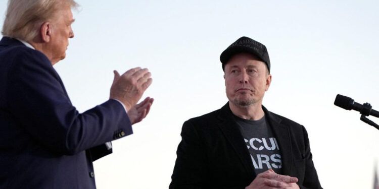 Elon Musk critica plan fiscal de Trump por aumentar el déficit