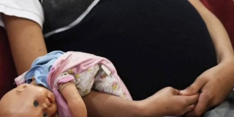 Embarazo adolescente baja en RD, pero sigue siendo un gran reto