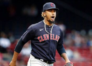 Emmanuel Clase busca romper récord de salvados en una temporada