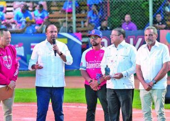 Emotividad y lágrimas en la apertura del torneo latino de pequeñas ligas