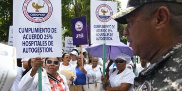 Enfermeras marchan para exigir acuerdos de 2024